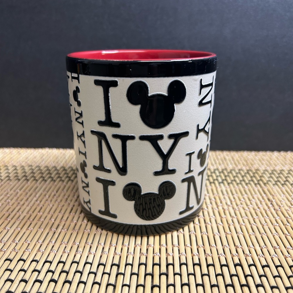 004 HM: Mickey New York Mug souvenir